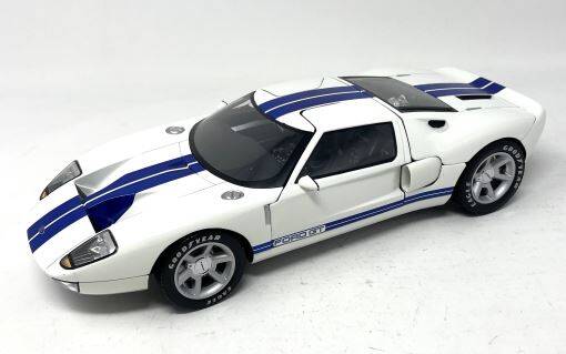1:18 Diecast ￼Ford GT ホワイト ミニカー 楽天市場】ミニカー 1/18 フォード GT Mk.II マルチマチック