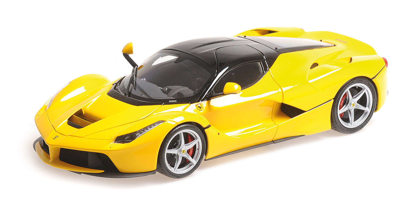 Ferrari LaFerrari yellow BBR 1:18 resin diecast | eAutomobilia the