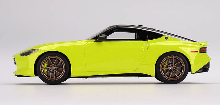 京商 Nissan Z Prototype yellow 1:18 Nissan Fairlady Z Coupe 2023 -- Yellow -- Kyosho Samurai