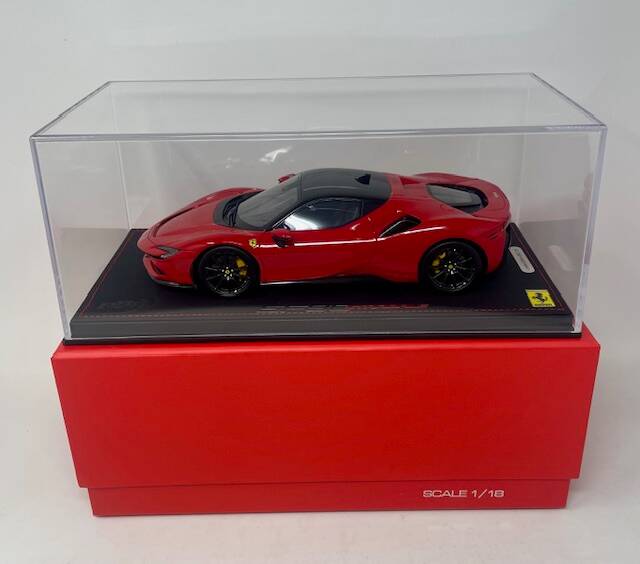 Ferrari SF90 Stradale Rosso Corsa 322 black roof 1:18 Resin by BBR