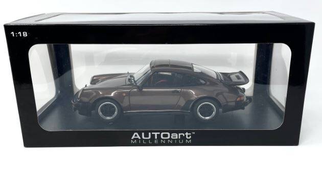 AUTOart 1:18 スケール PORSCHE 911 3.0 TURBO Porsche 911 (930) 1976 3.0 Turbo Brown Copper Metallic
