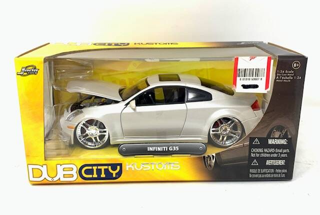 Infiniti G35 - DUB City 1:24 Diecast | eAutomobilia the online
