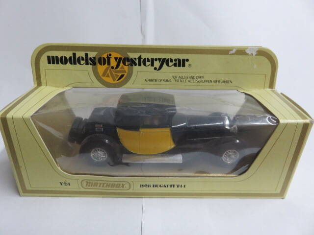 Bugatti T44 1928 yellow, black Matchbox 1:43 Diecast