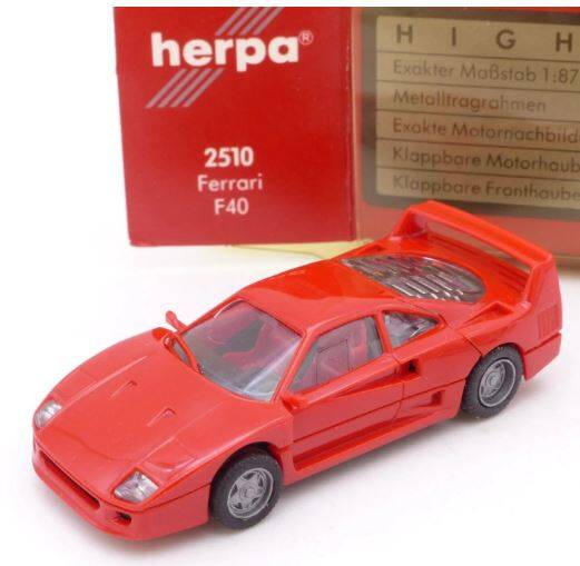ヘルパ　FERARI Ｆ40 1/87 ヘルパ) フェラーリ・F40 展示中 in Museum of ks_judas