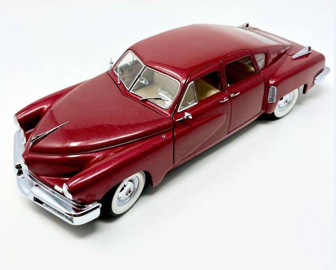 Tucker Torpedo 1948 red - Kyosho 1:18 Diecast - as is