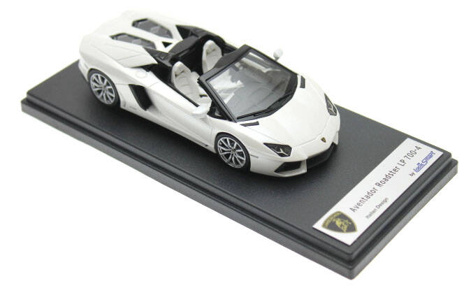 Lamborghini Aventador LP700-4 Roadster white Looksmart 1:43 Diecast model