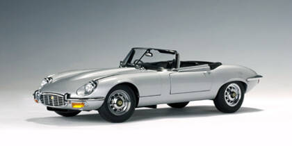 Jaguar E-Type Series III V12 silver - AUTOart 1:18 Diecast