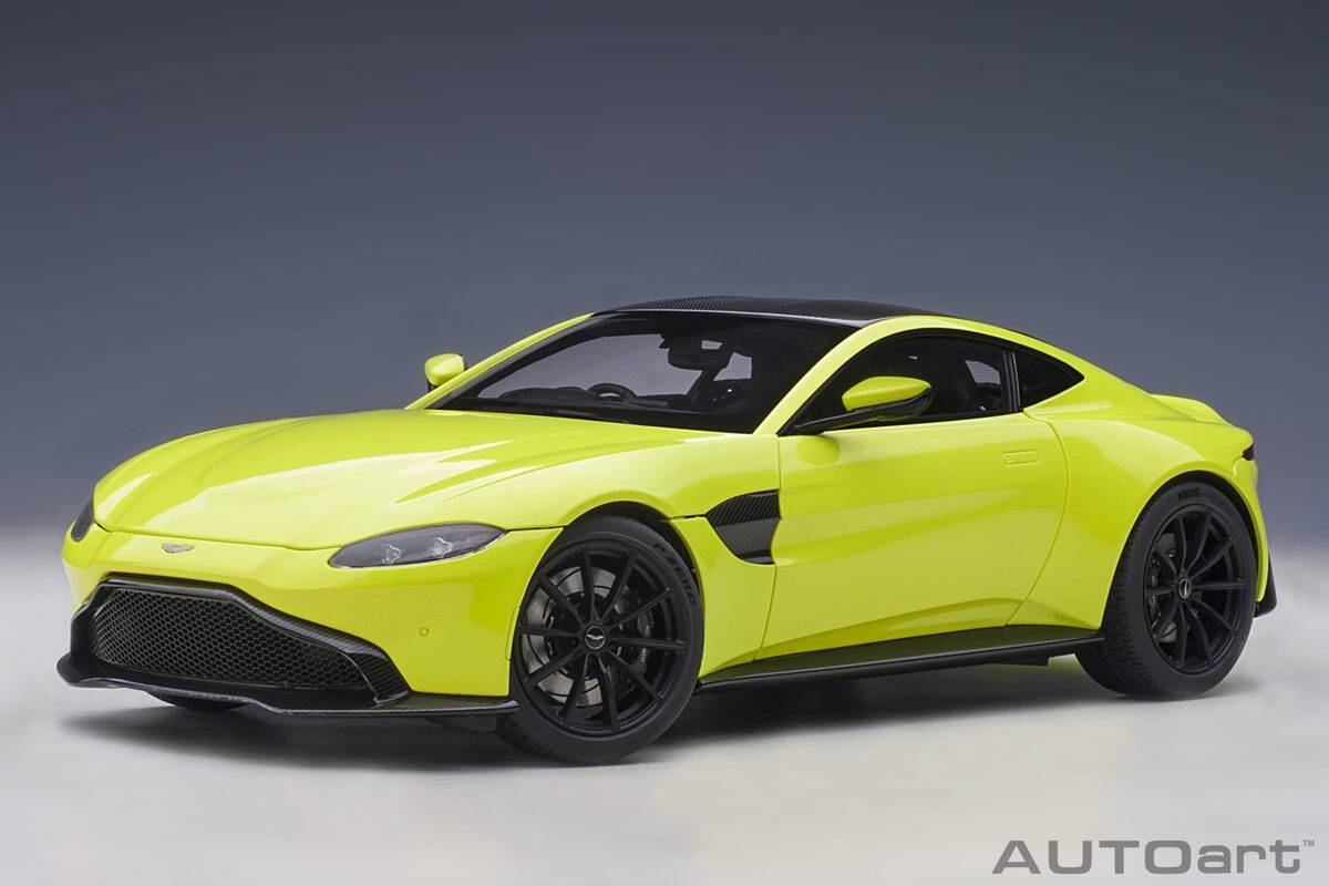 Aston Martin Vantage 2019 Lime Essence AUTOart 1:18 Model