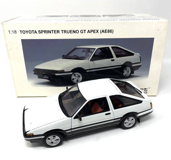 Toyota Sprinter Trueno GT Apex white - AUTOart 1:18 Diecast