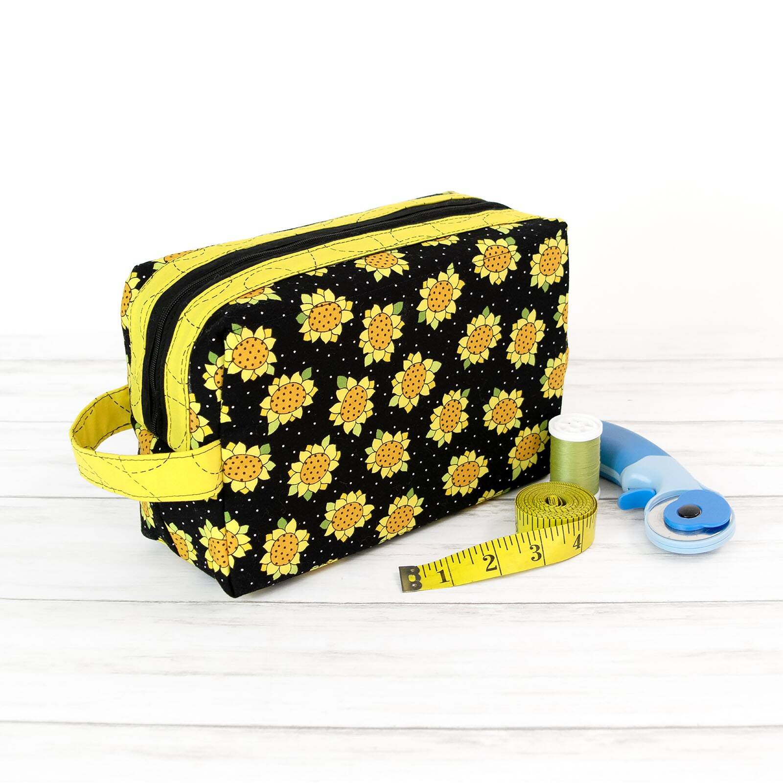 Grab 'N Go Tote with Zippity-Do-Done™ Kit - BLACK