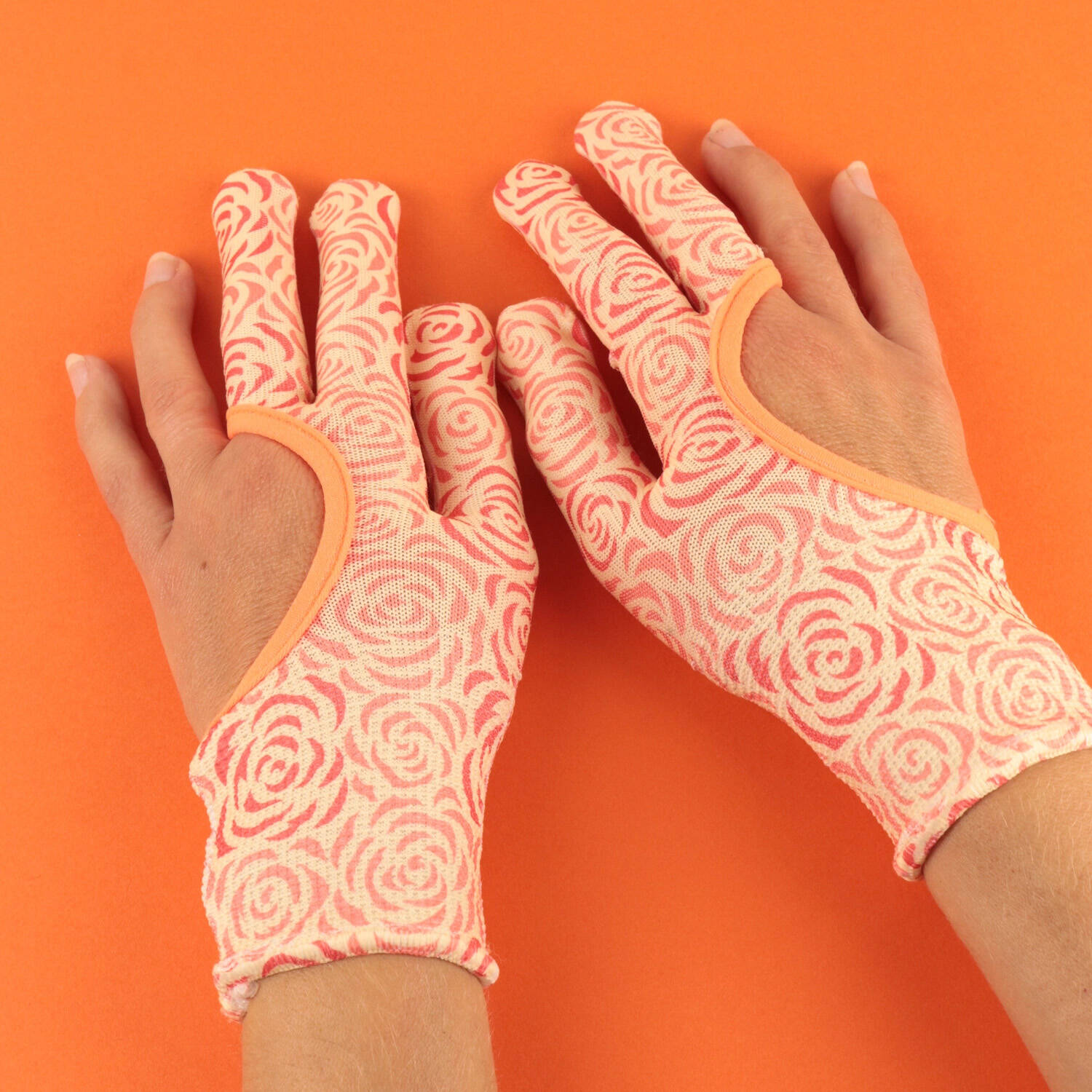 QUILTING GLOVES